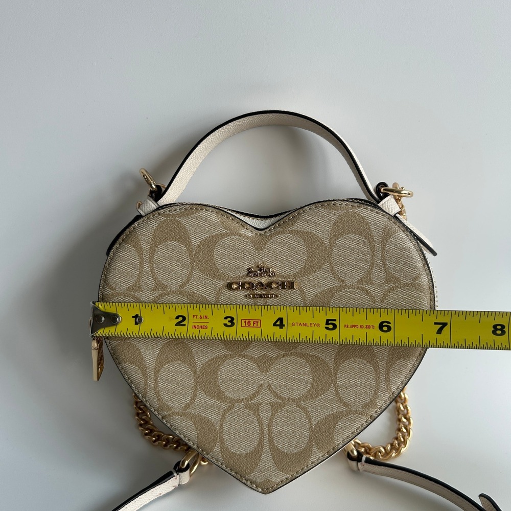 Coach Heart Crossbody Bag Signature Canvas Light Khaki Chalk CJ450 - Picture 7 of 9